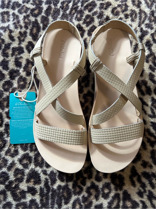 OluKai Shoes - Olukai  NWT Women’s Beige Strappy Sandals